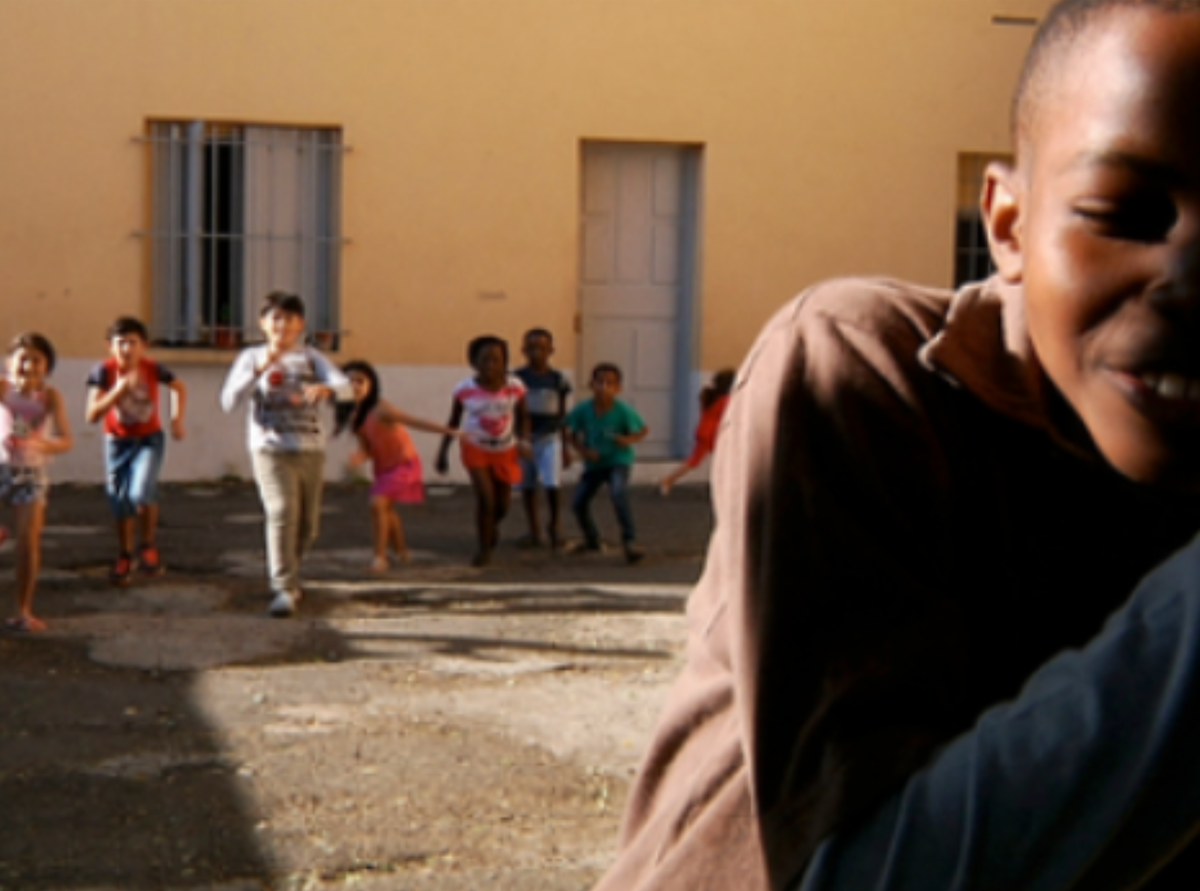 Projection/Rencontre "Avec mes souvenirs" de Laurence Kirsch au Tri Postal. En partenariat avec les masters "Création documentaire " et "Métiers de la diusion Cinéma Audiovisuel" de l'Université Paul Valéry, Le Tri Postal, RegardOcc et DOC-Cévennes
